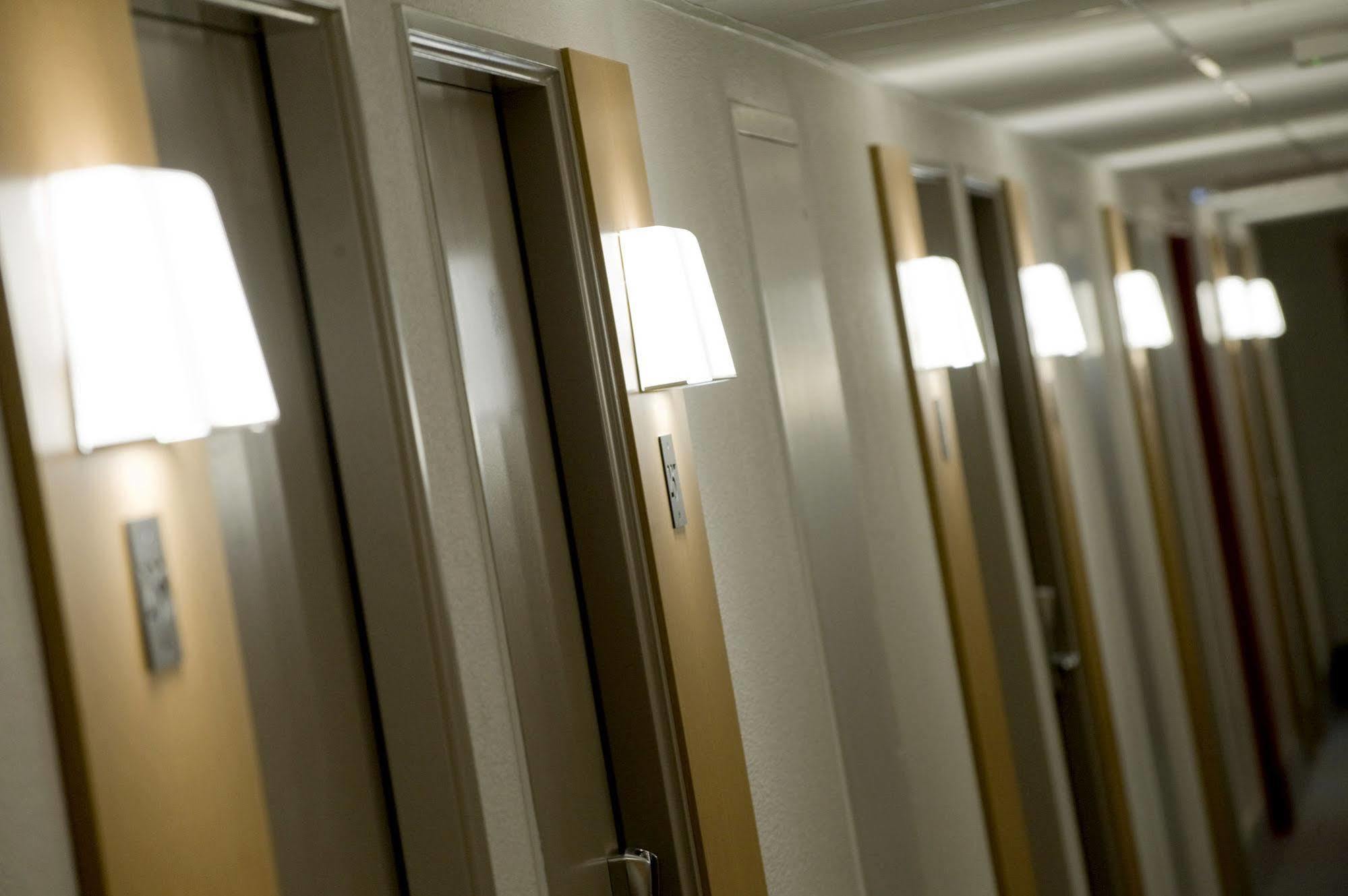 B&B Hotel Calais Centre St Pierre Zewnętrze zdjęcie